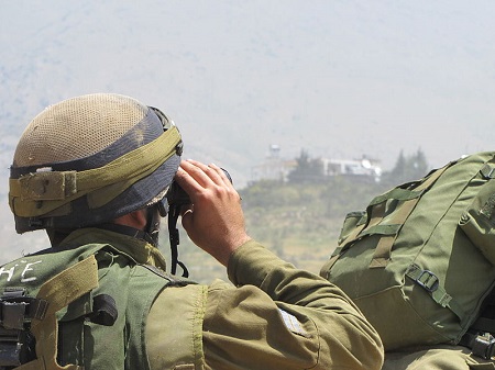 IDF soldiers prepare near Israeli-Syrian border